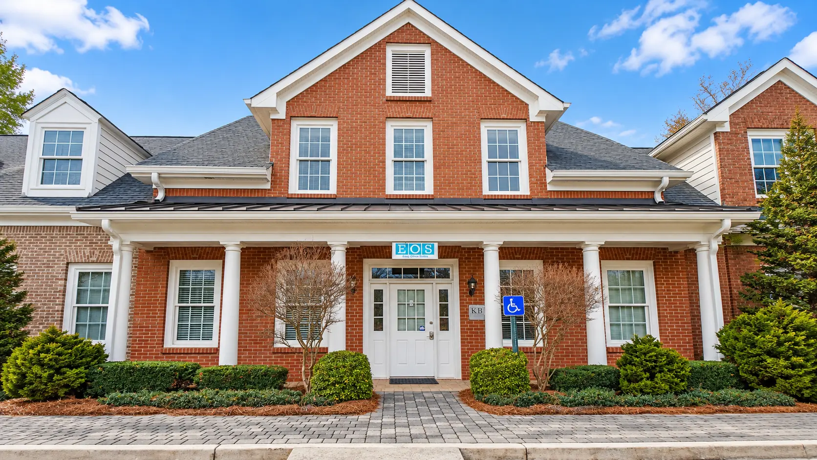 Full-Floor Office Space in Georgia Full-floor office space for rent at Easy Office Suites in Georgia