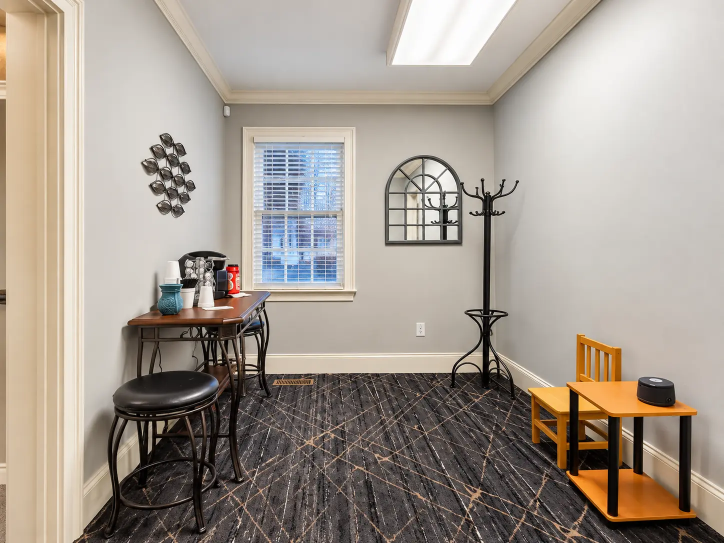 Professional executive office with large desk at Easy Office Suites