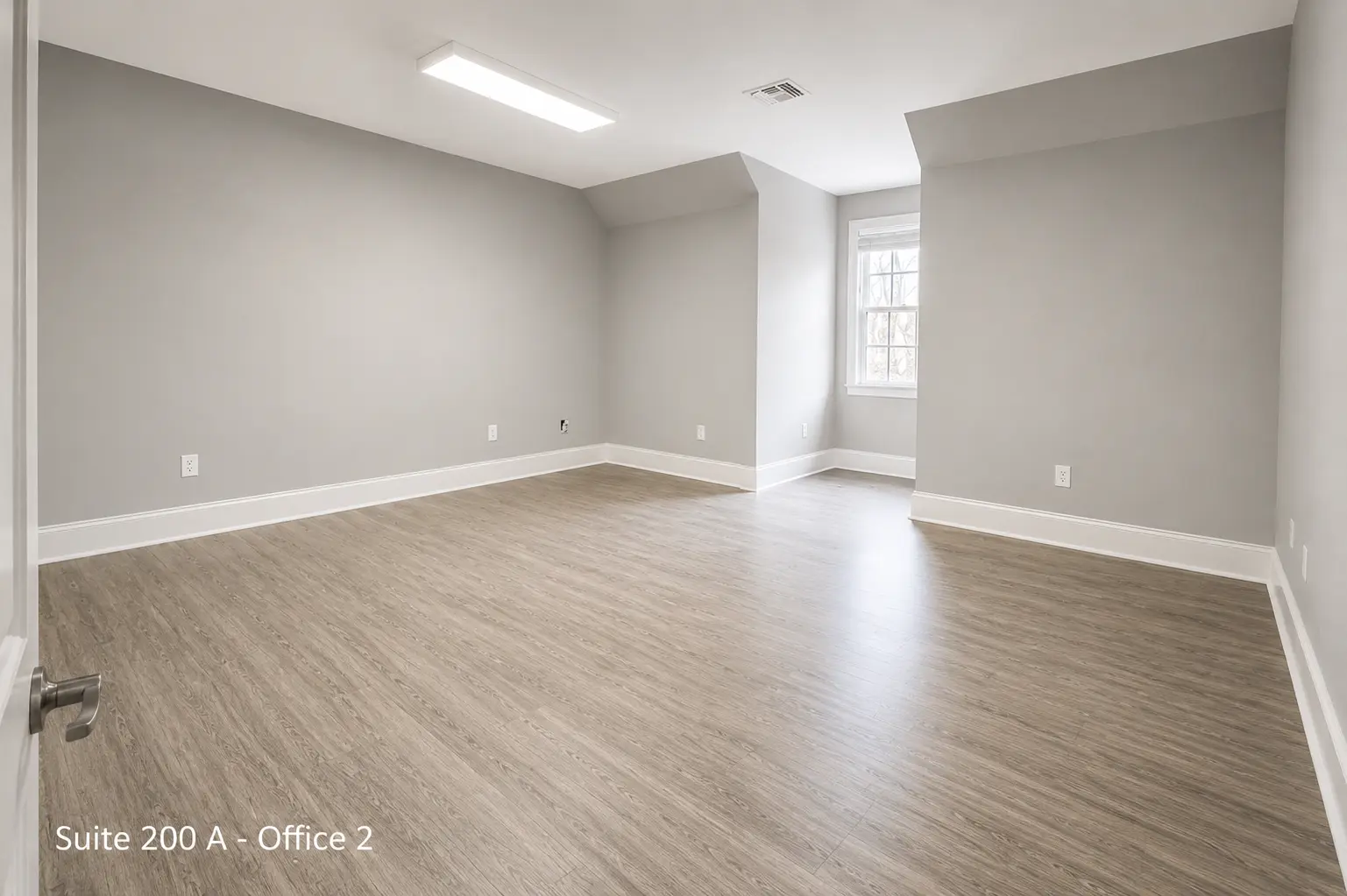 Multi-office suite workspace for team collaboration at EOS.
